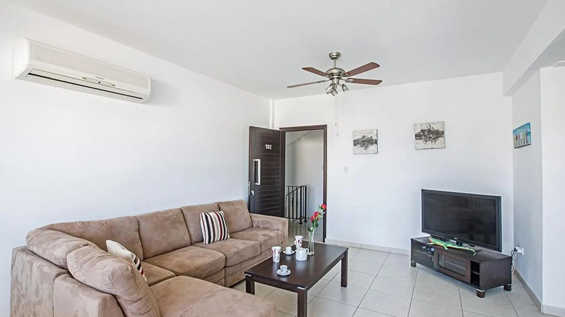 Apt Pernera Dyo - Modern 2 Bedroom Pernera Apt With Communal Pool - Close To All Amenities بروتاراس شقة